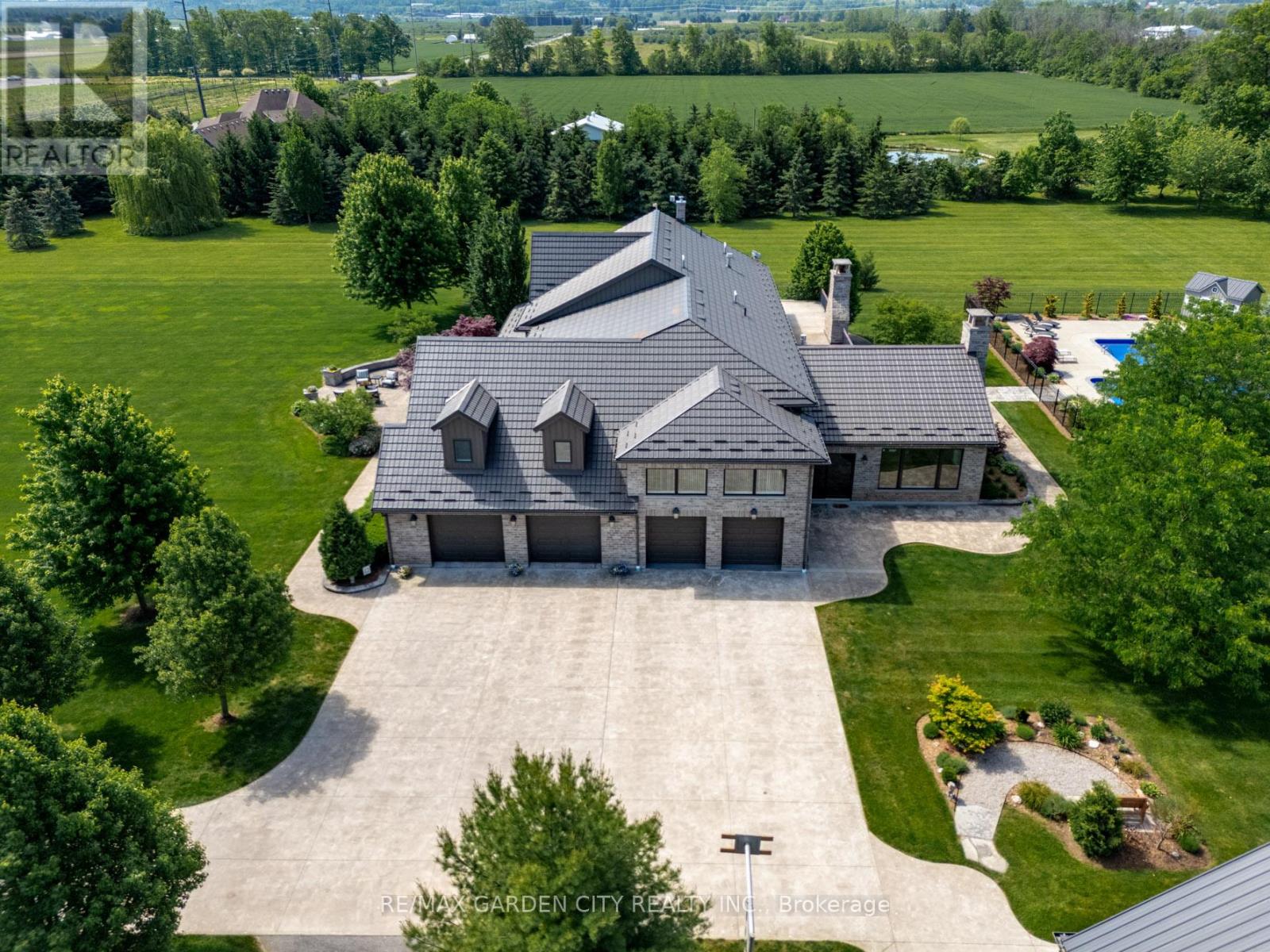 4580 CHERRY AVENUE - 5