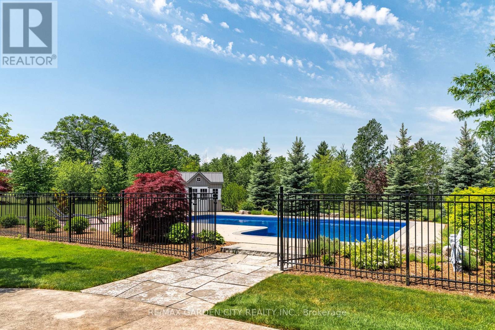 4580 CHERRY AVENUE - 8