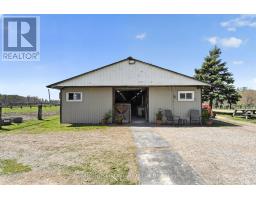 Bedroom - 311 Brant County 22 Road, Hamilton, ON L9G3L1 Photo 10