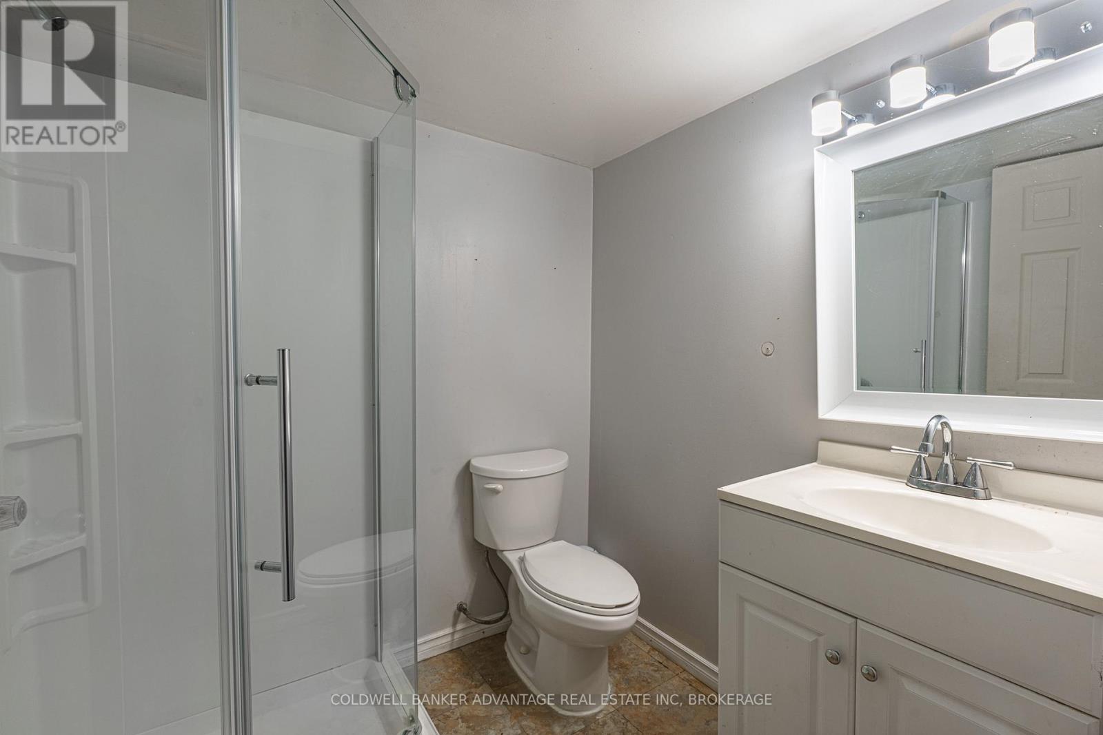 #8 6117 KELSEY CRESCENT - 24