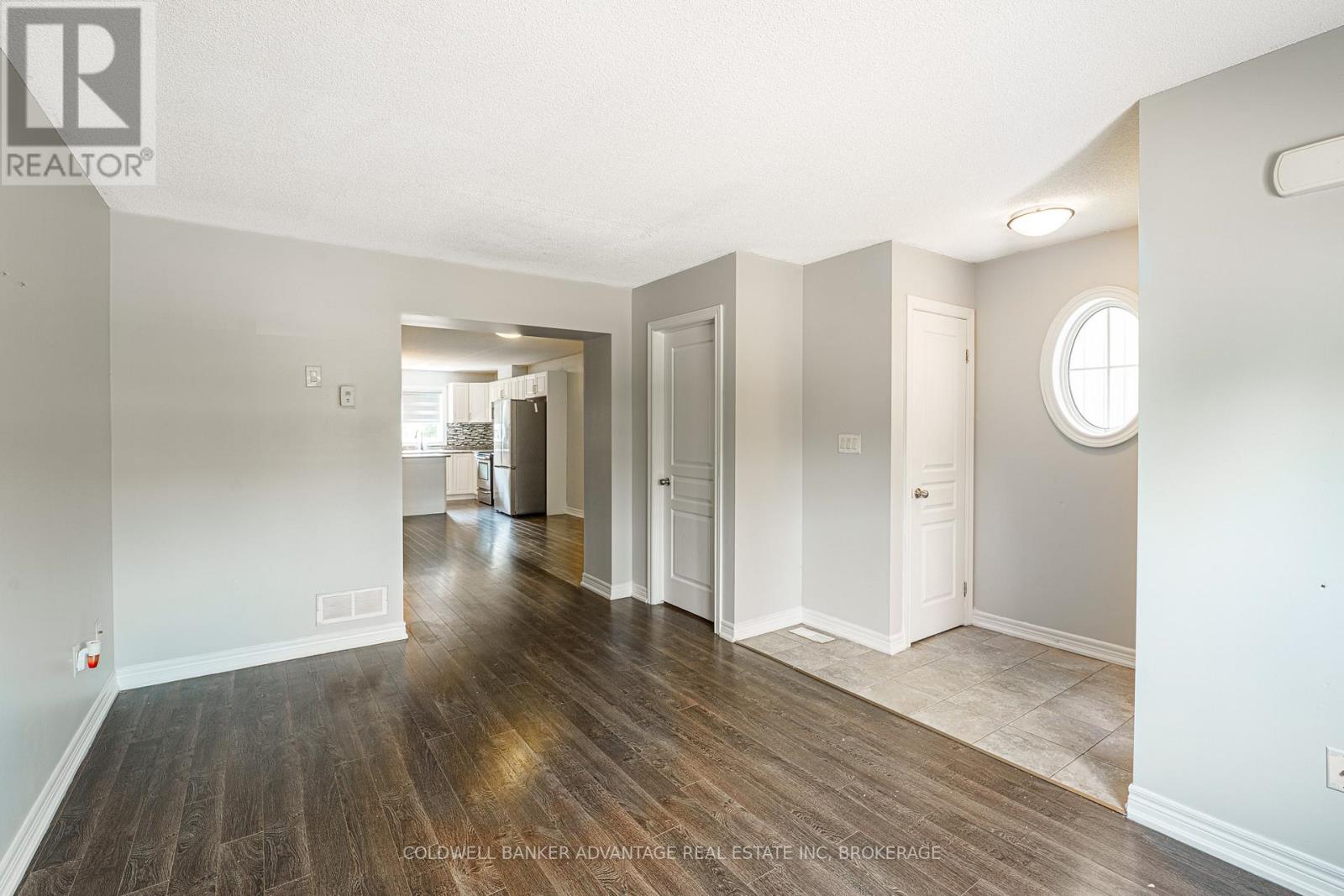 #8 6117 KELSEY CRESCENT - 9