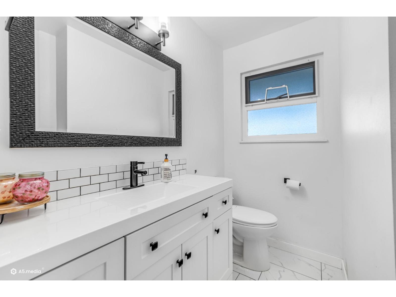 11688 85A AVENUE, Delta