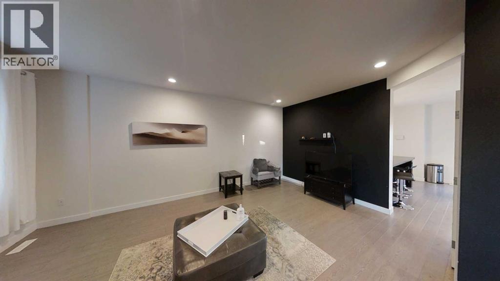 8758 72 Avenue - photo 3