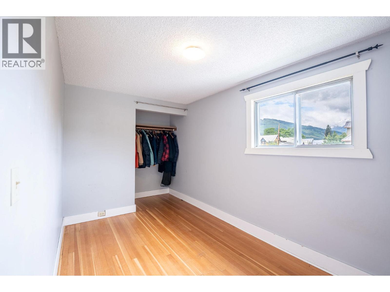 301 Third Street E, Revelstoke