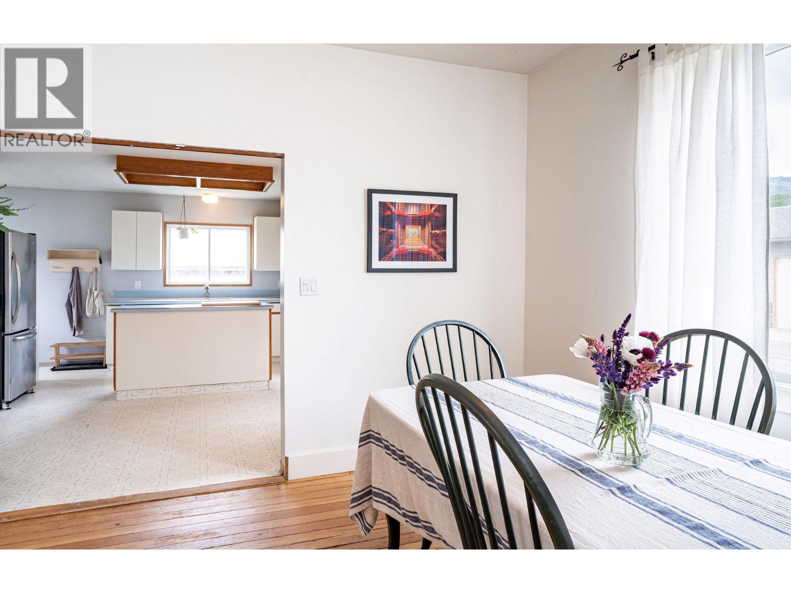 301 Third Street E, Revelstoke