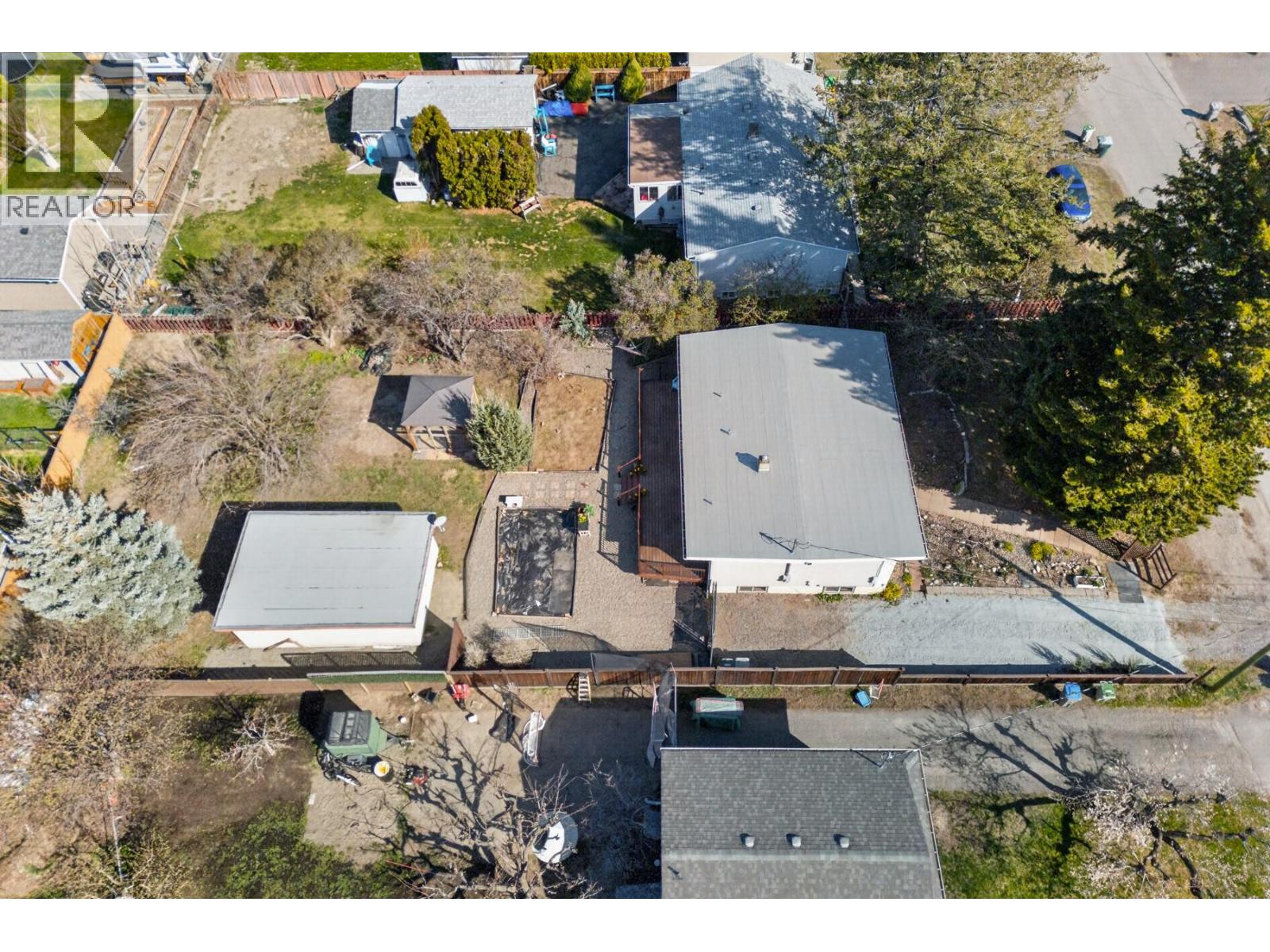 1034 Laroque Street - 39