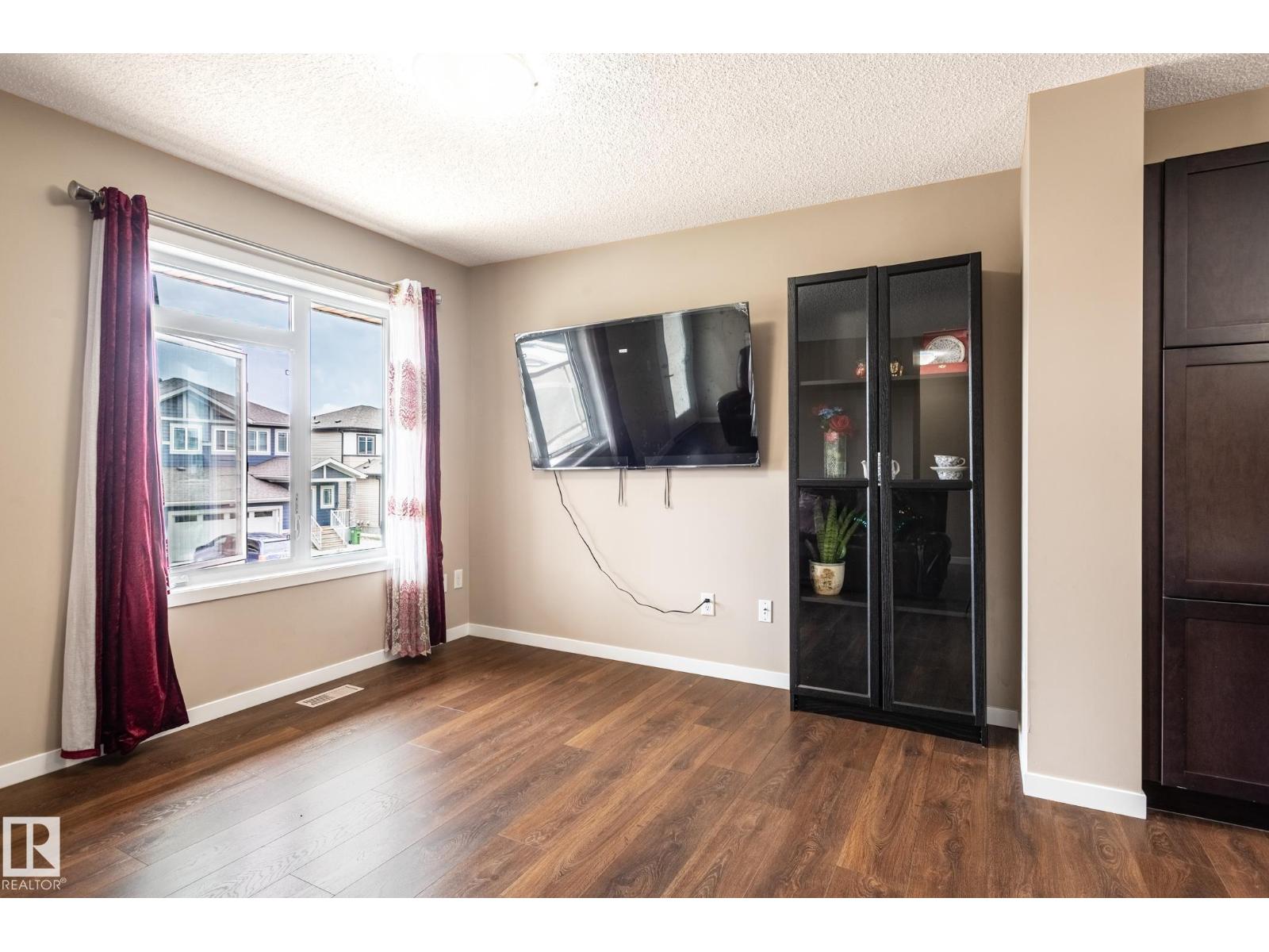 17269 9 AV SW - 14