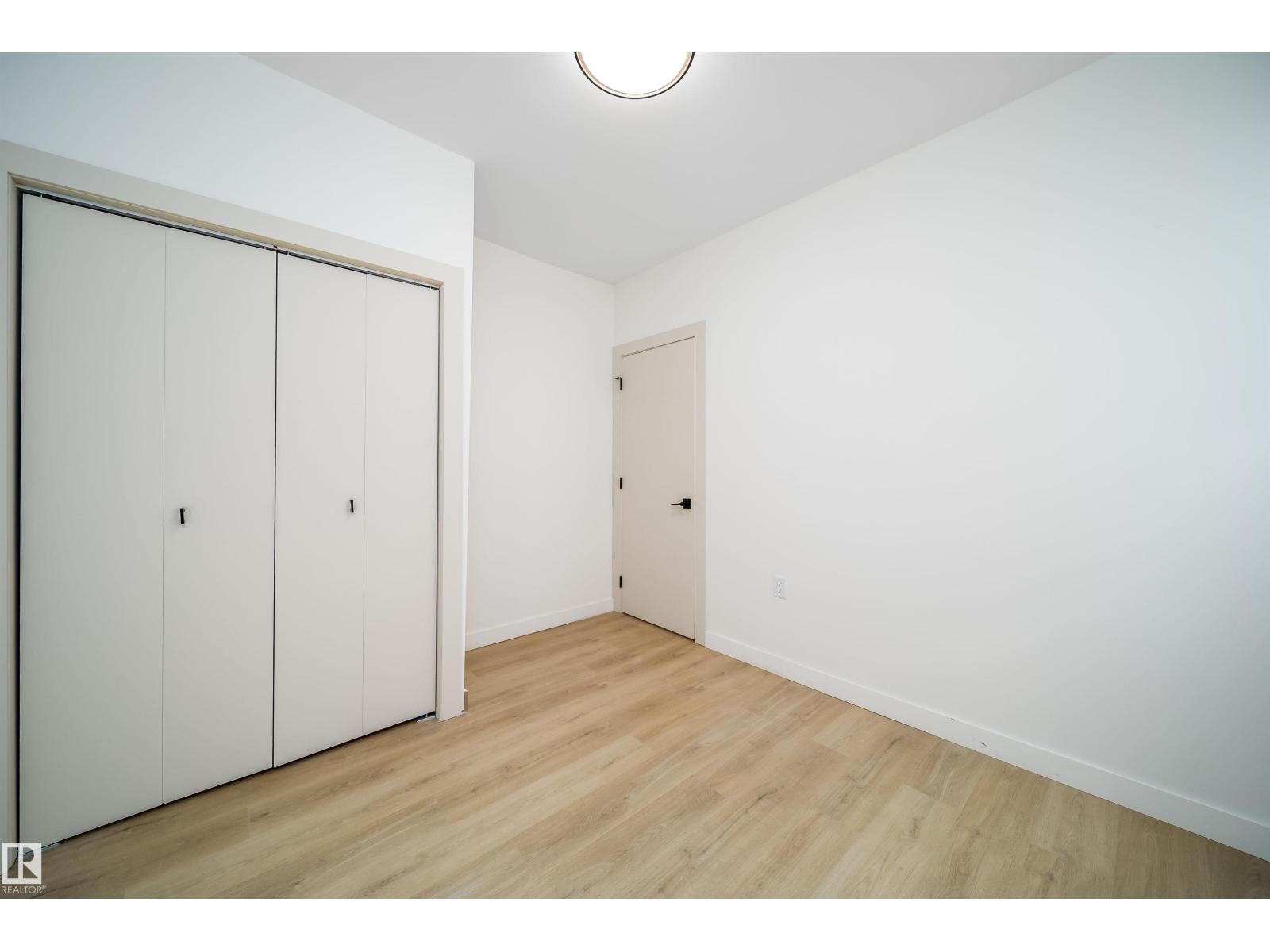 10866 92 ST NW — photo 15