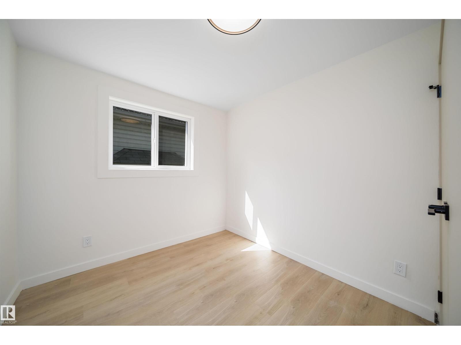 10866 92 ST NW — photo 22