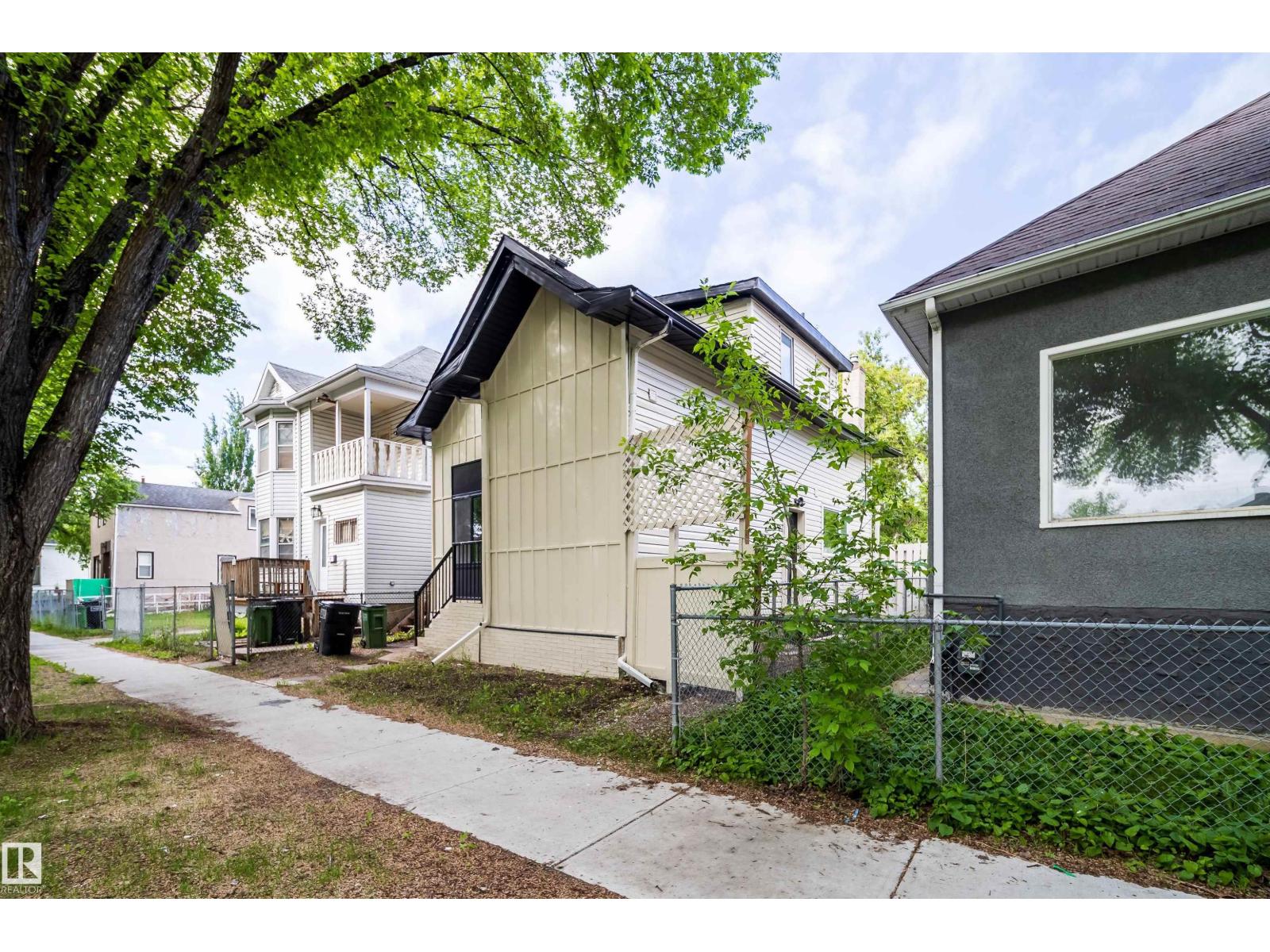 10866 92 ST NW - photo 4