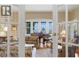 Full bathroom - 5290 Sumac Street, Oliver, BC V0H1T1 Photo 13