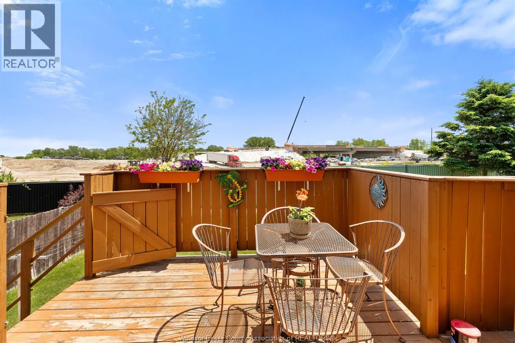 11294 TIMBER BAY CRESCENT - 34