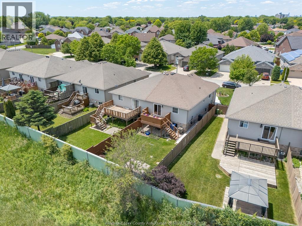 11294 TIMBER BAY CRESCENT - 44