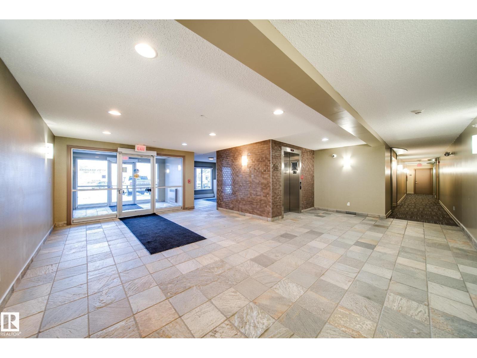 #417 4403 23 ST NW - 19