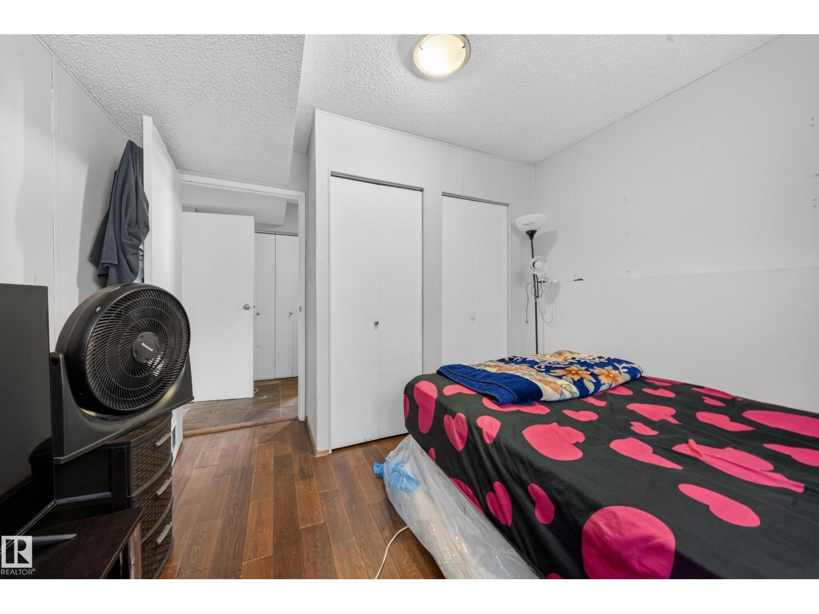 2832 35 ST NW - 21