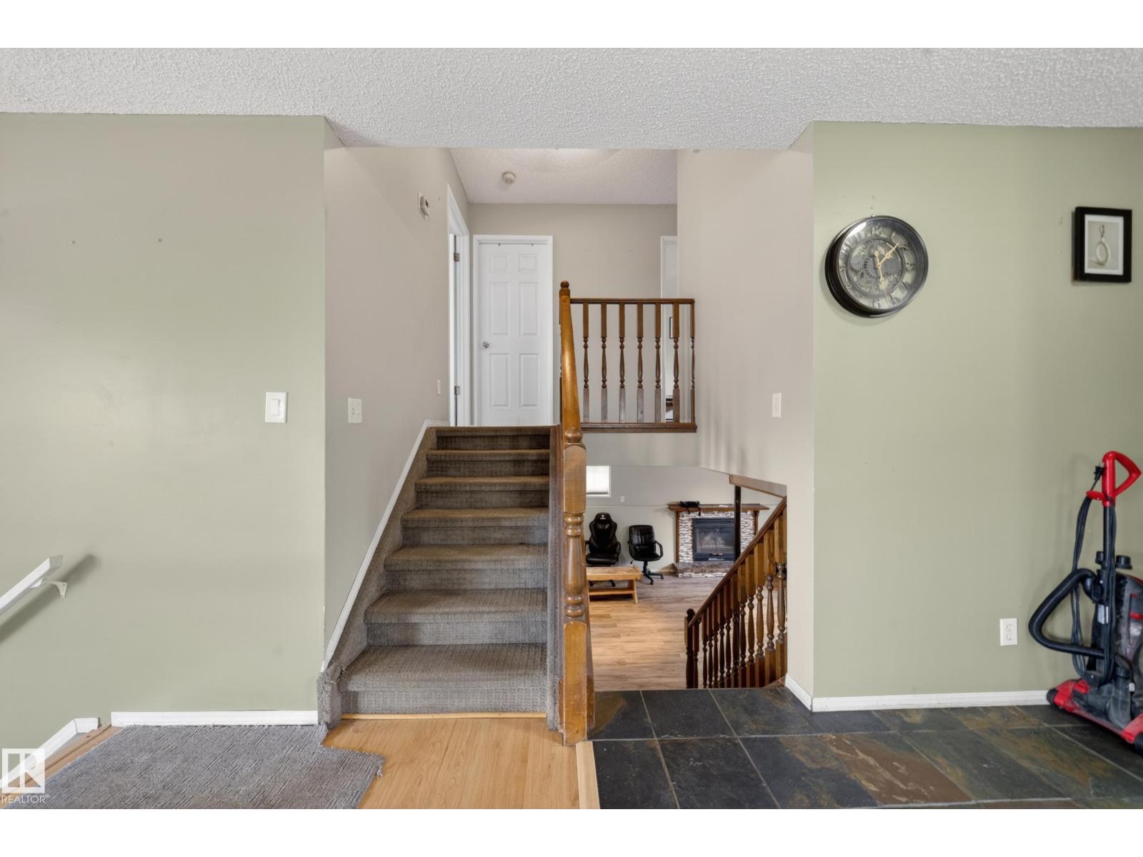 2832 35 ST NW - 34