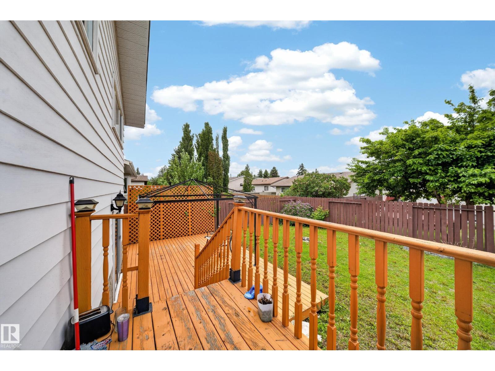 2832 35 ST NW - 35