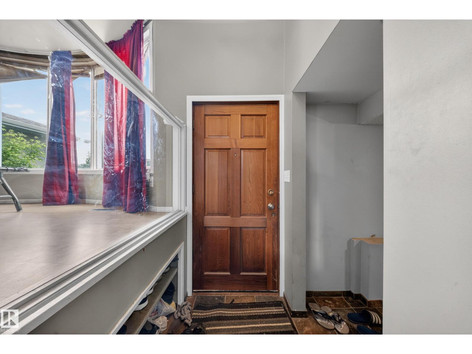 2832 35 ST NW - 4