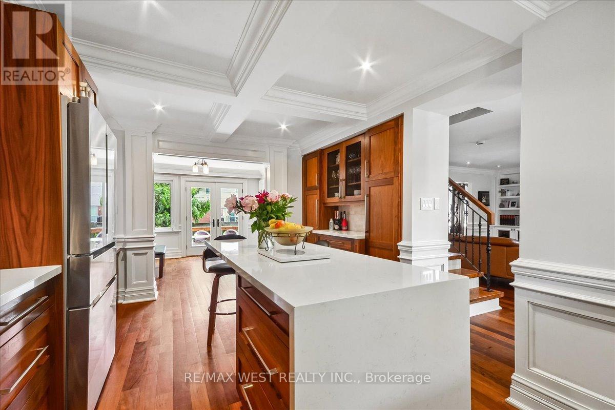 11 HILLCROFT DRIVE - 5