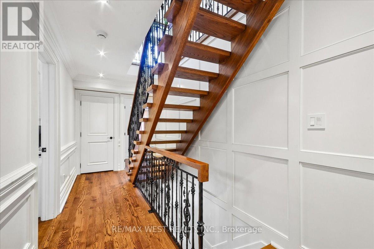 11 HILLCROFT DRIVE - 9