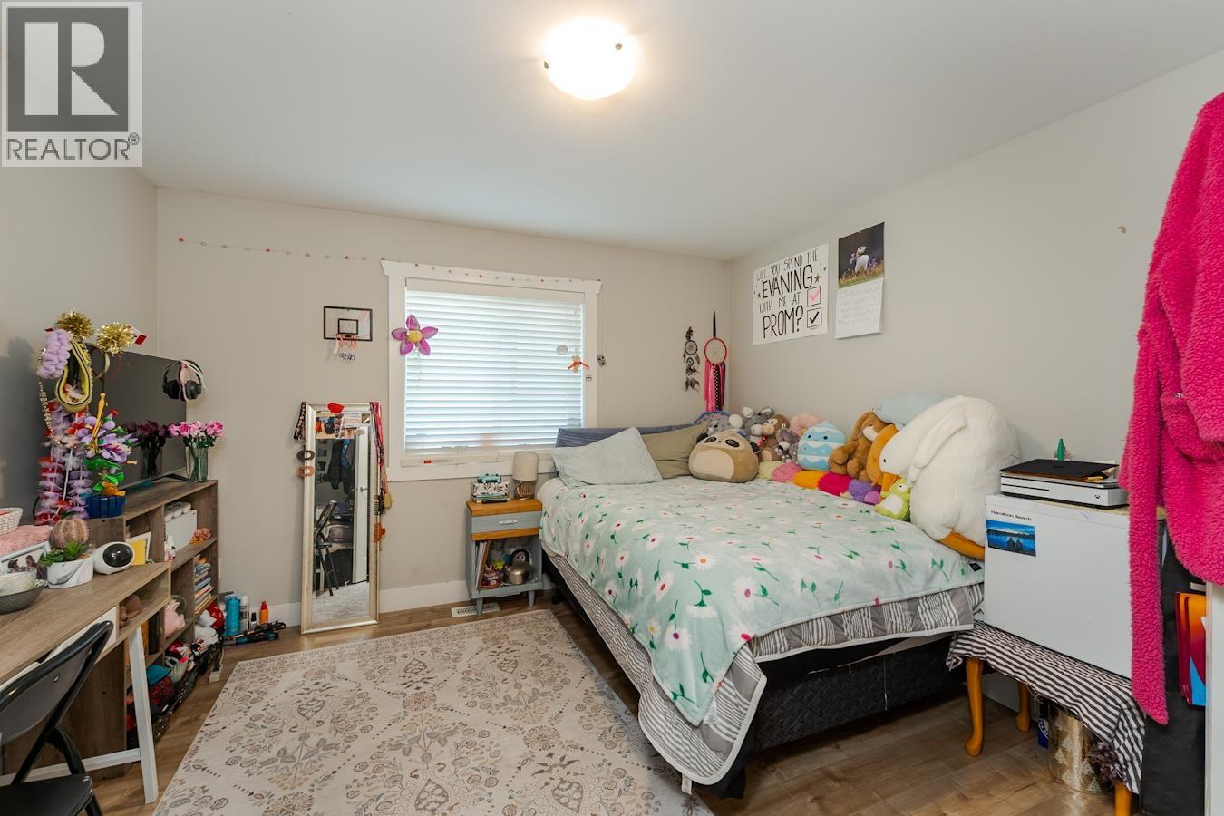 1648 9TH AVENUE - 27