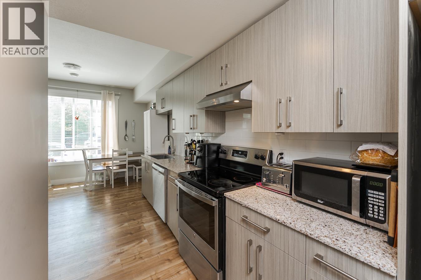 1648 9TH AVENUE - 13