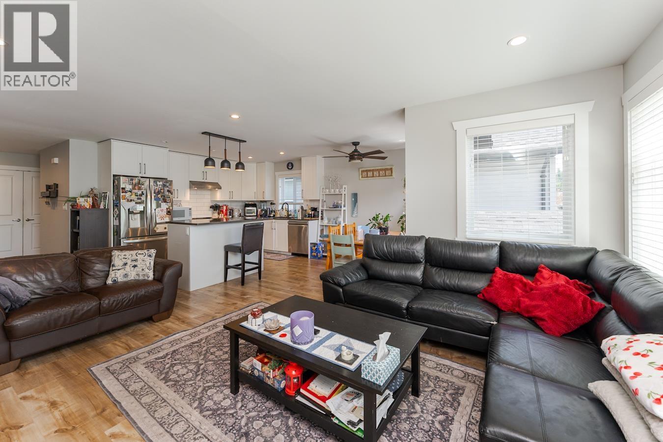 1648 9TH AVENUE - 7