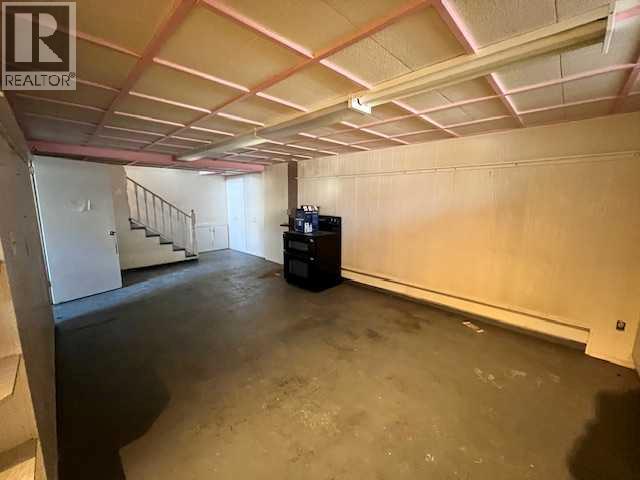 5021 47 Street - 23