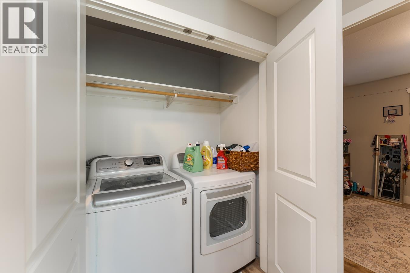 1648 9TH AVENUE - 32