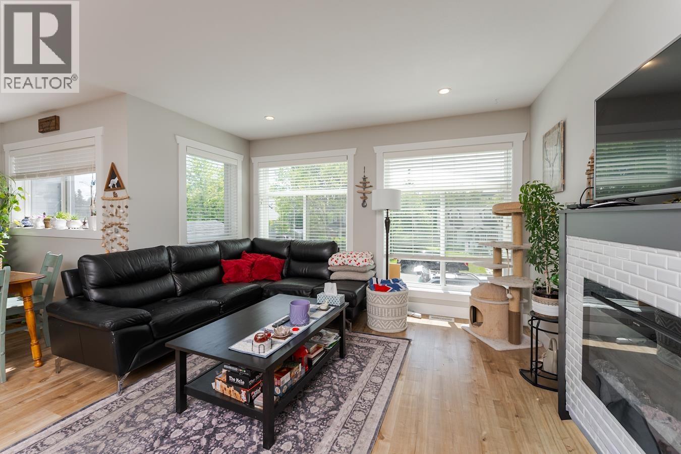 1648 9TH AVENUE - 10