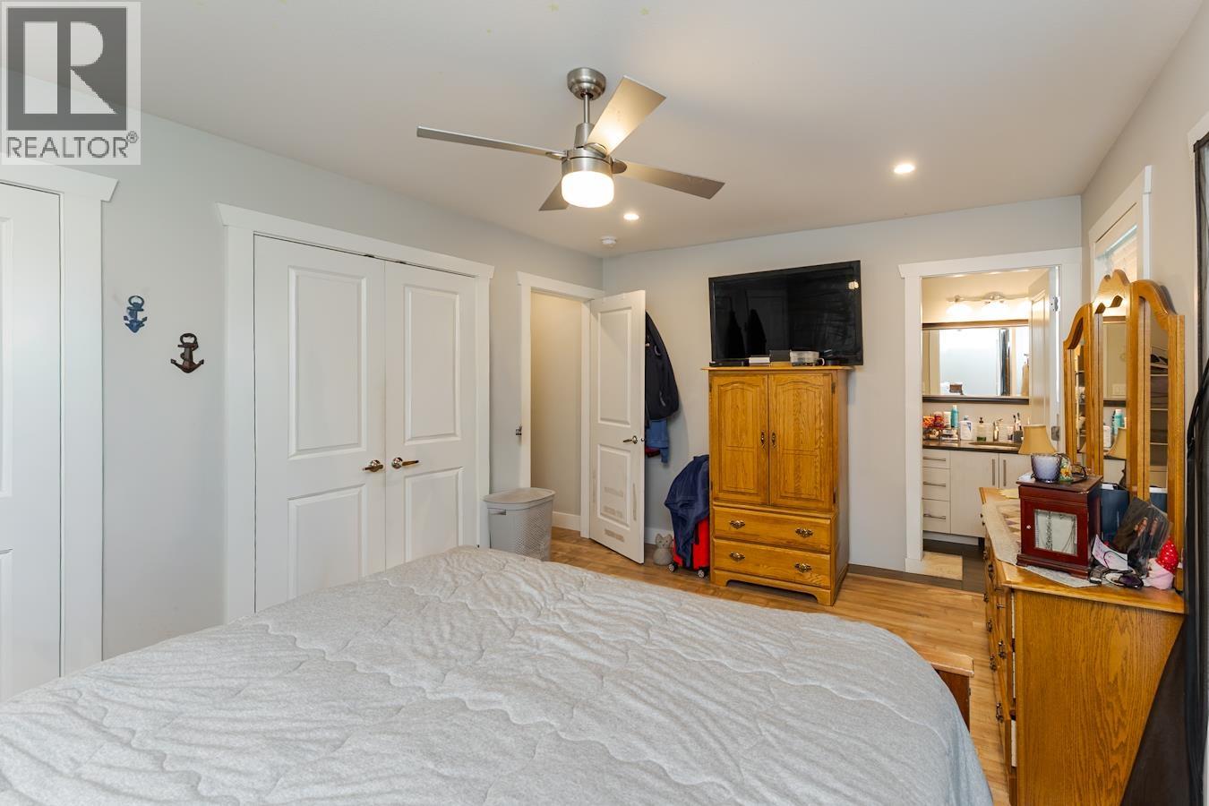 1648 9TH AVENUE - 38