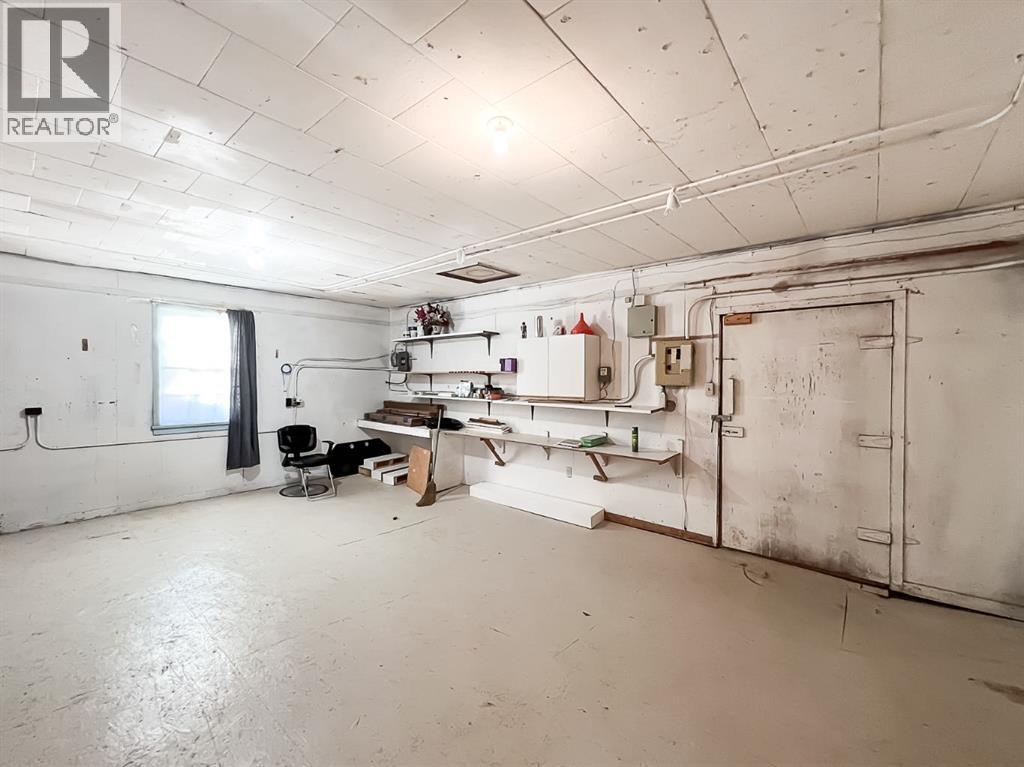 8 Railway Avenue NE — photo 14