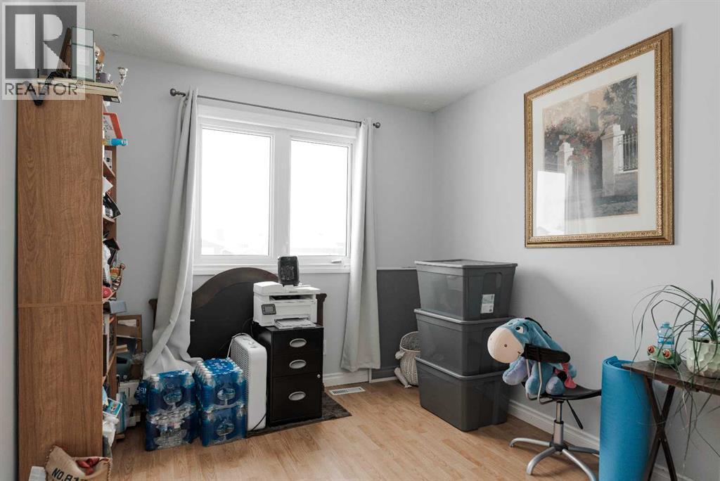 113 Deep Road, Fort McMurray