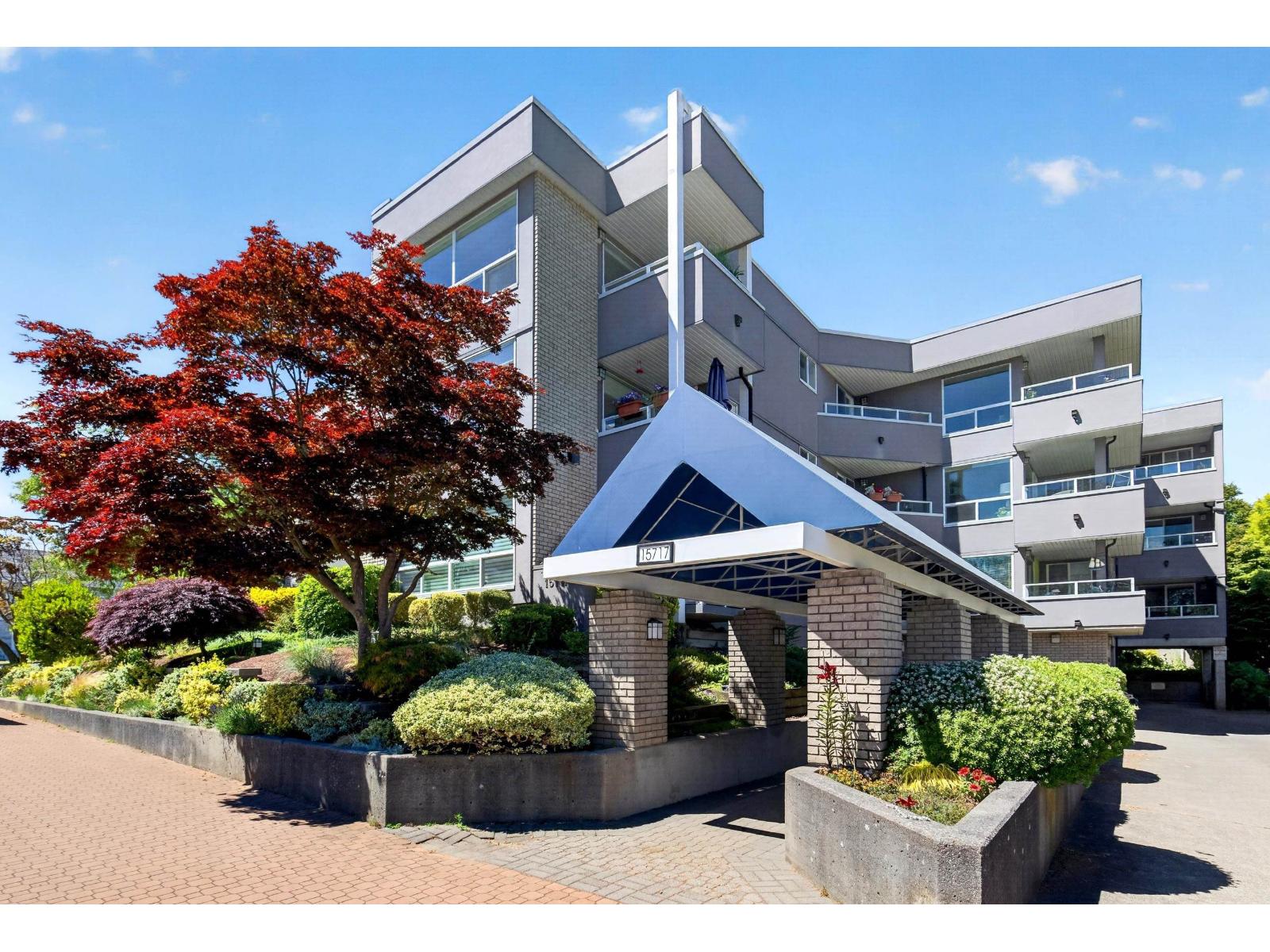202 15717 MARINE DRIVE, White Rock