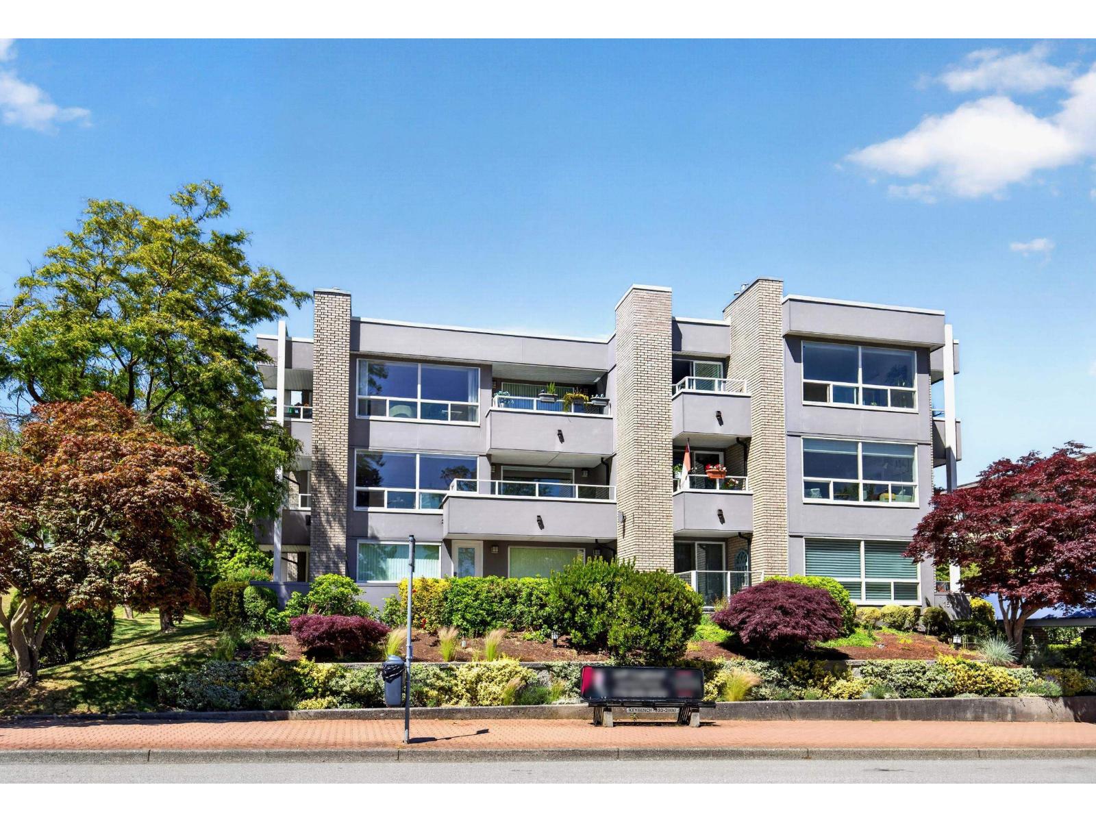 202 15717 MARINE DRIVE, White Rock