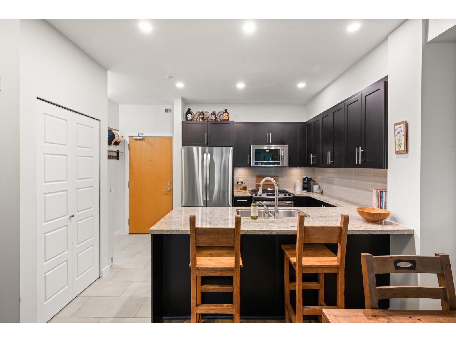208 23285 BILLY BROWN ROAD, Langley