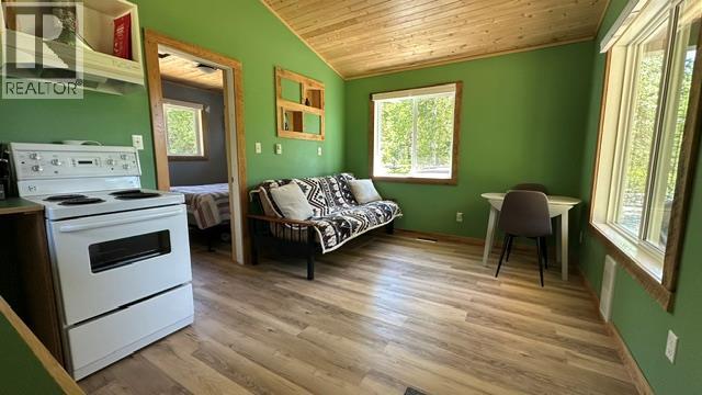 644 GROUSE CREEK Road - 7