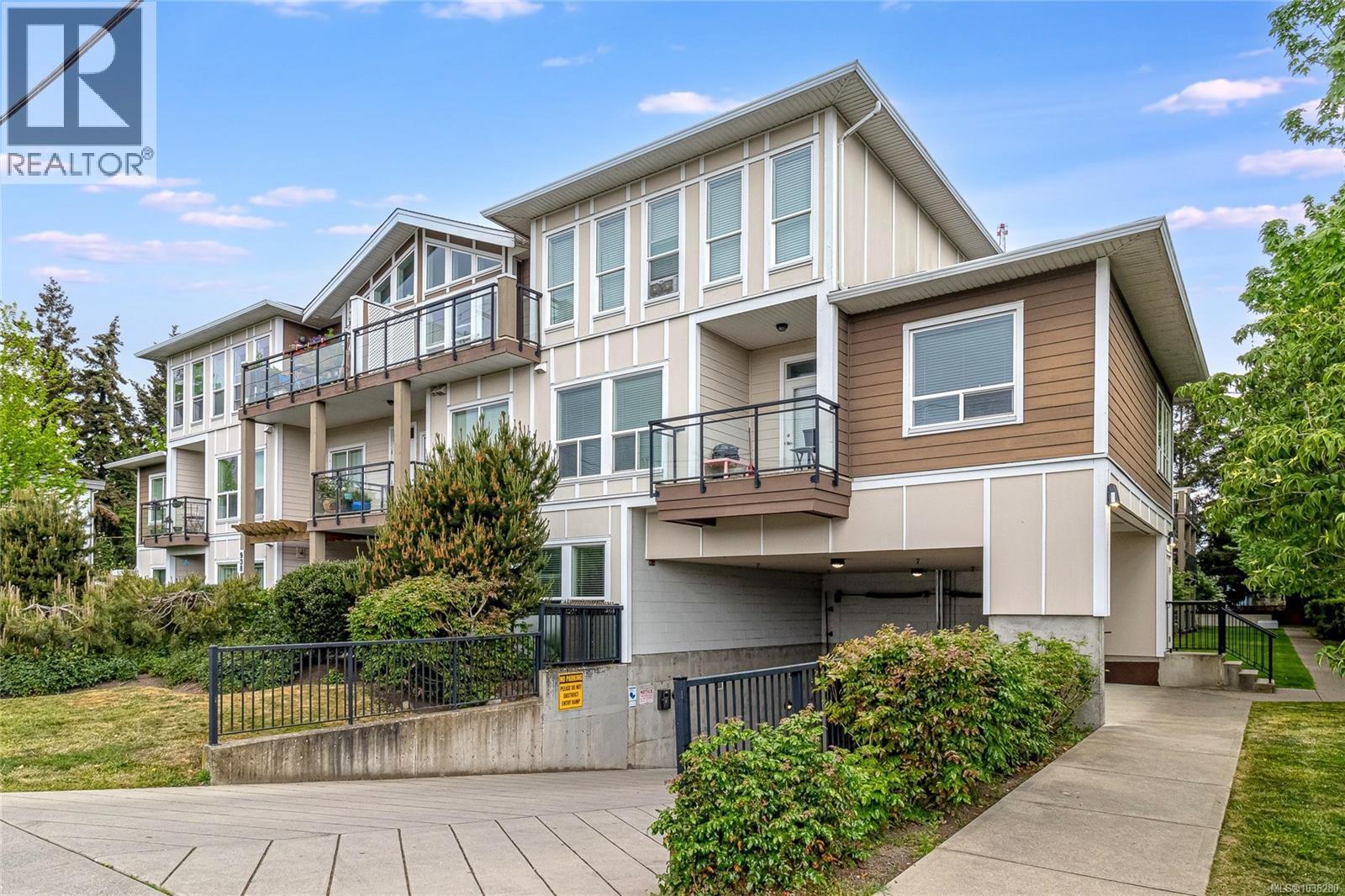 #309 938 Dunford Ave - 4