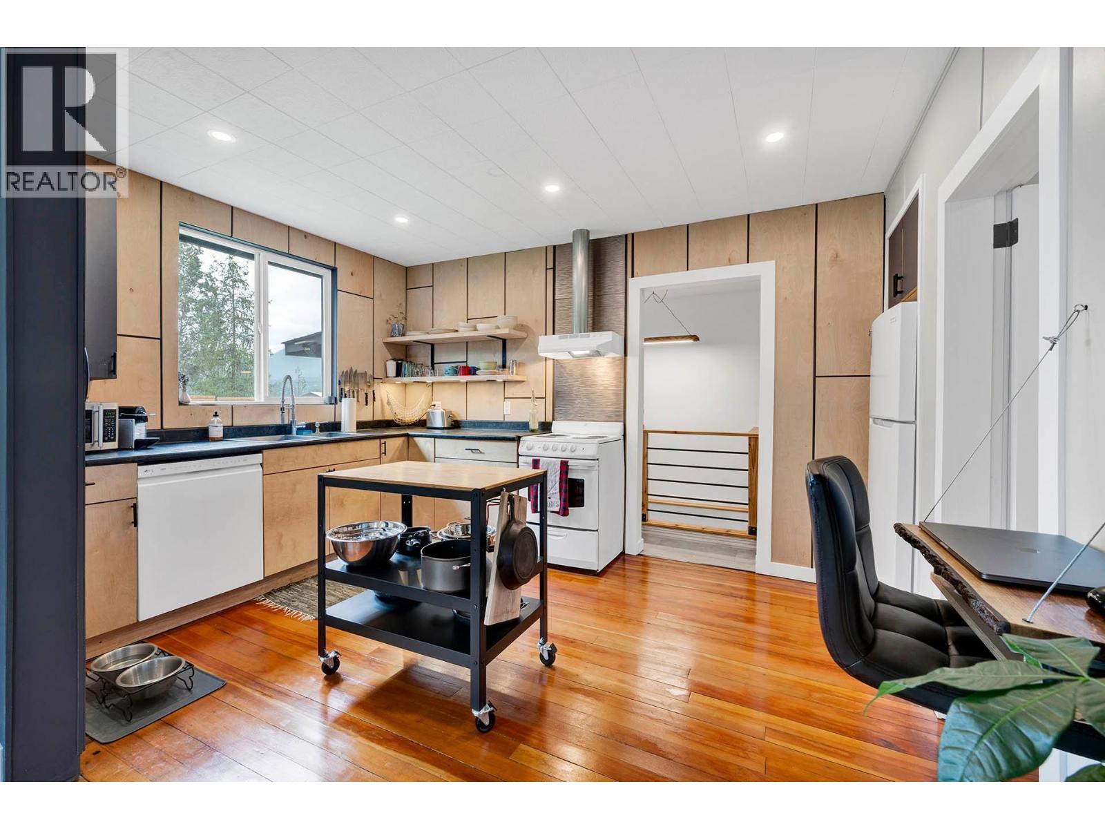 1615 BIRCH ISLAND LOST CRK Road - 12