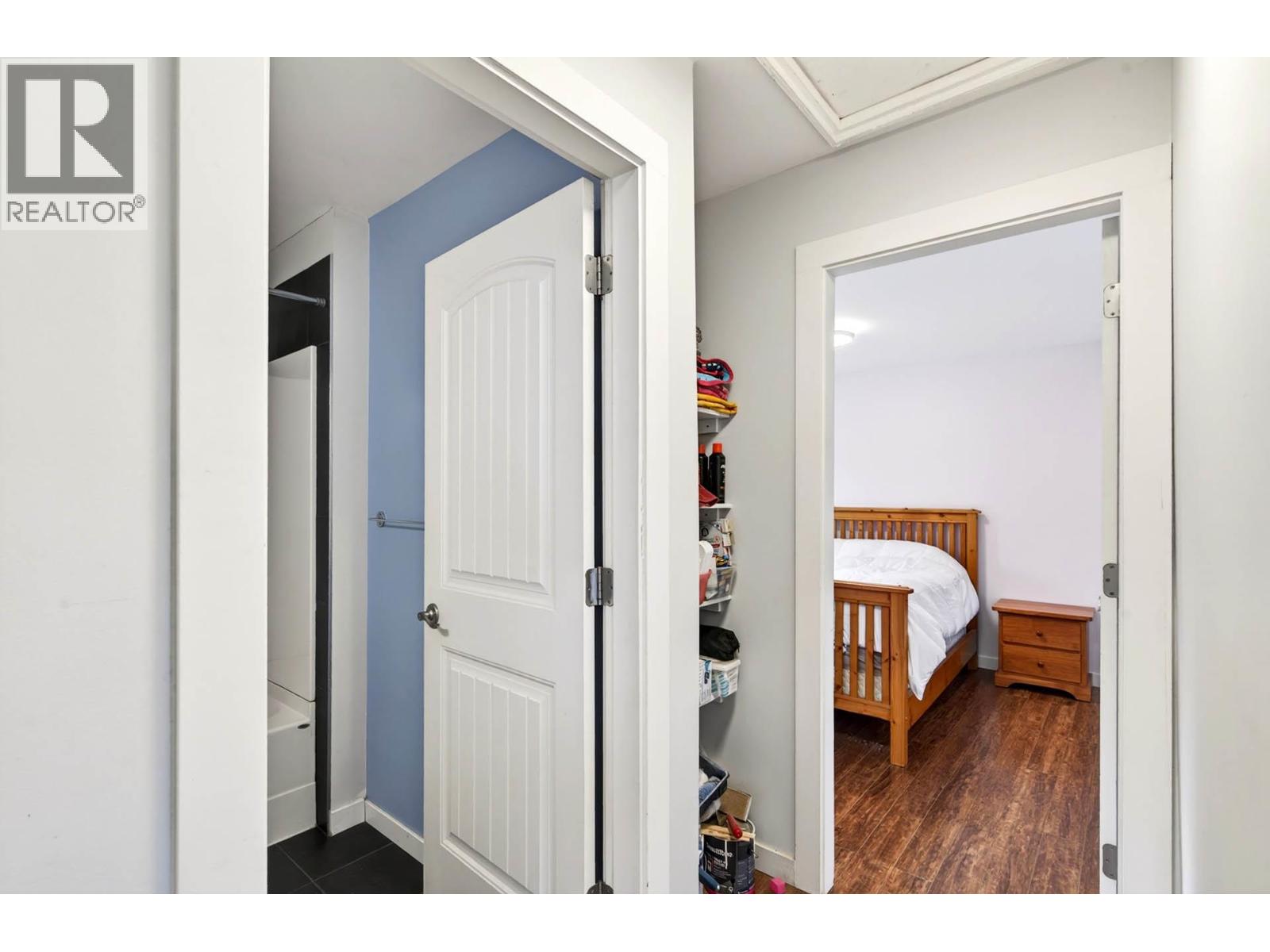 1256 HERN Road - 13