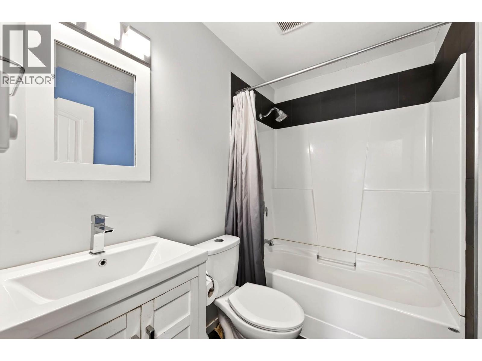 1256 HERN Road - 17