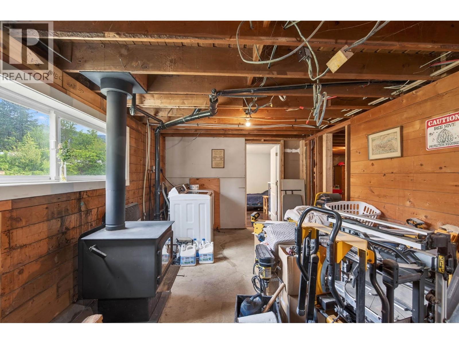 1256 HERN Road - 18