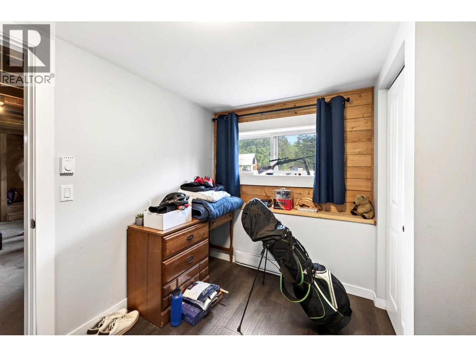 1256 HERN Road - 16