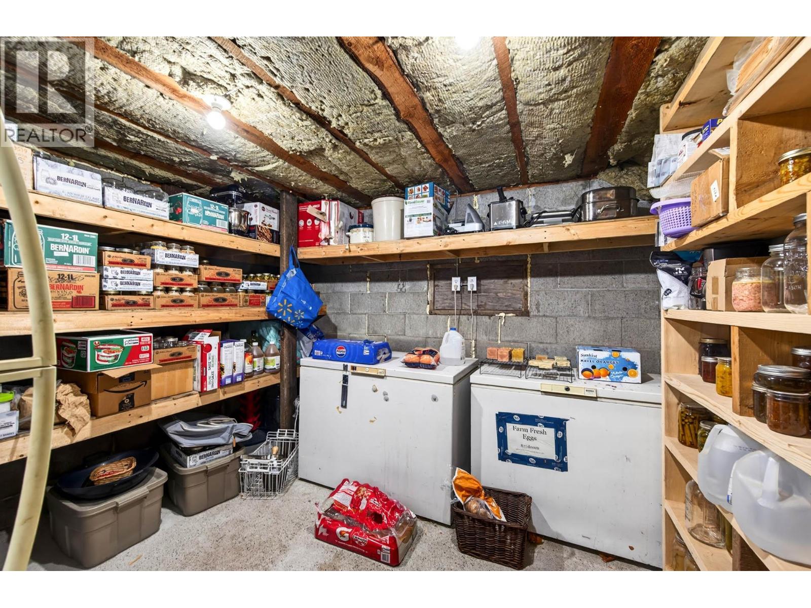 1256 HERN Road - 25
