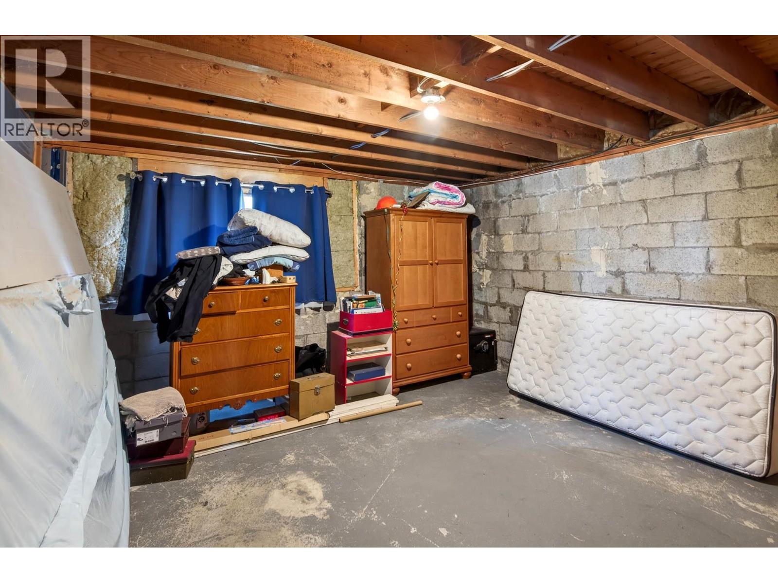 1256 HERN Road - 22