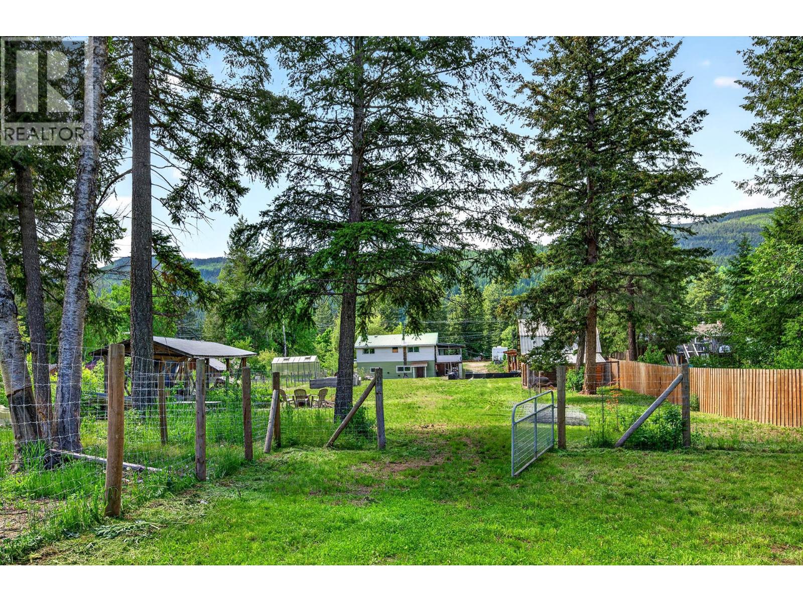1256 HERN Road - 48