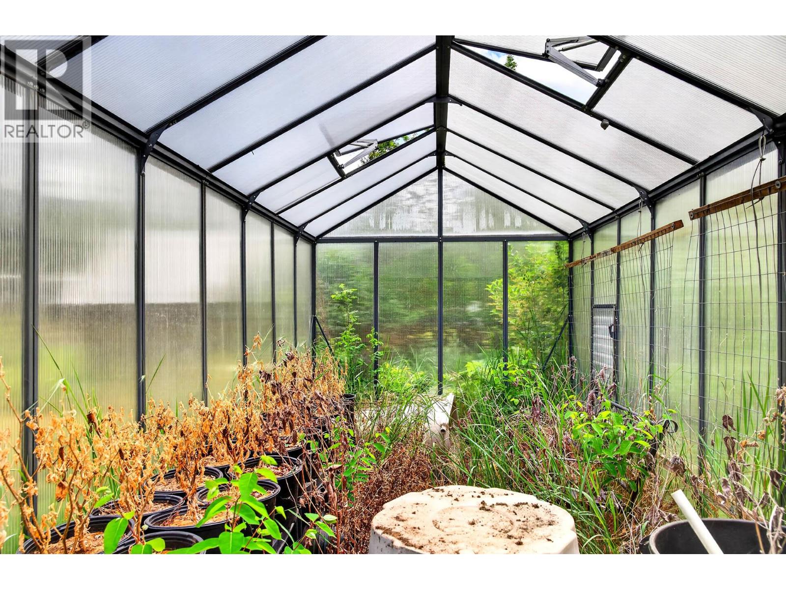 1256 HERN Road - 57