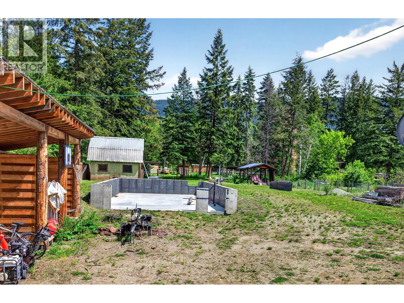 1256 HERN Road - 42