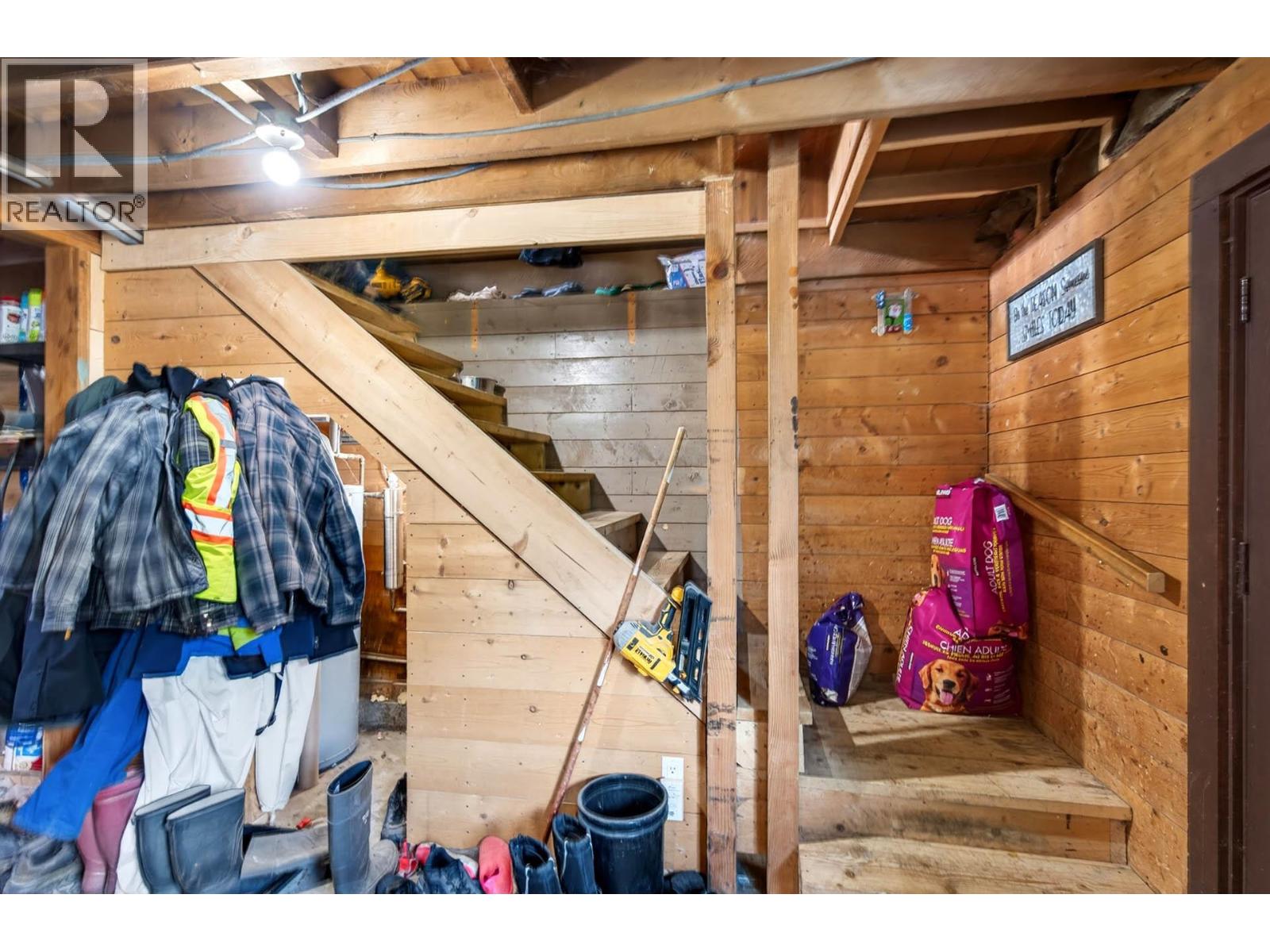 1256 HERN Road - 29