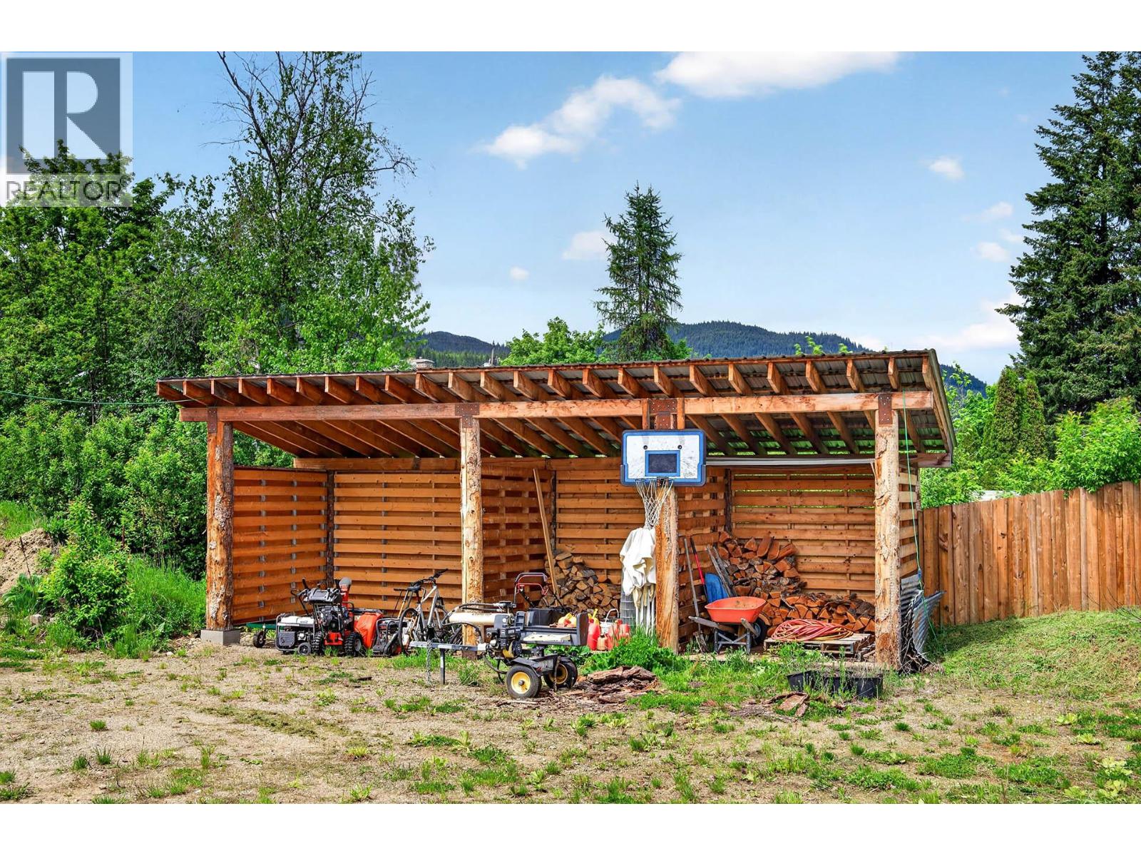 1256 HERN Road - 44